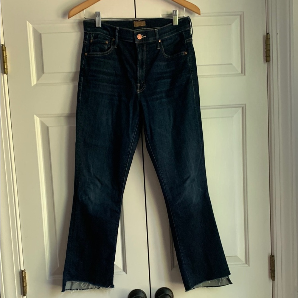 MOTHER The Insider Crop Step Fray Size 28, Dark Wash. EUC